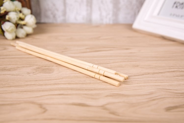 大量生產(chǎn)一次性衛(wèi)生筷 圓棒筷子 雙生筷 天削筷